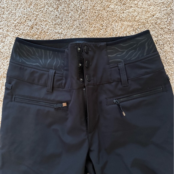 Roxy Snowpants - Picture 3 of 6